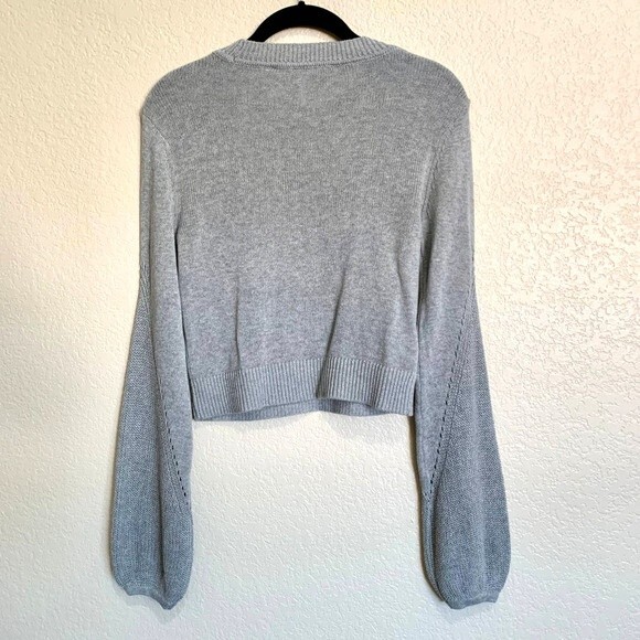 BCBGeneration Gray sweater Eyelet Sleeve Crop Crew Neck Knit Pullover size XXS - Picture 2 of 6